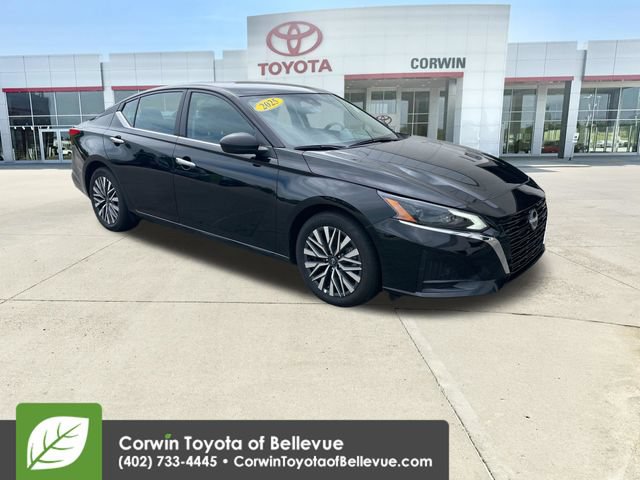 Used 2025 Nissan Altima 2.5 SV FWD image 1