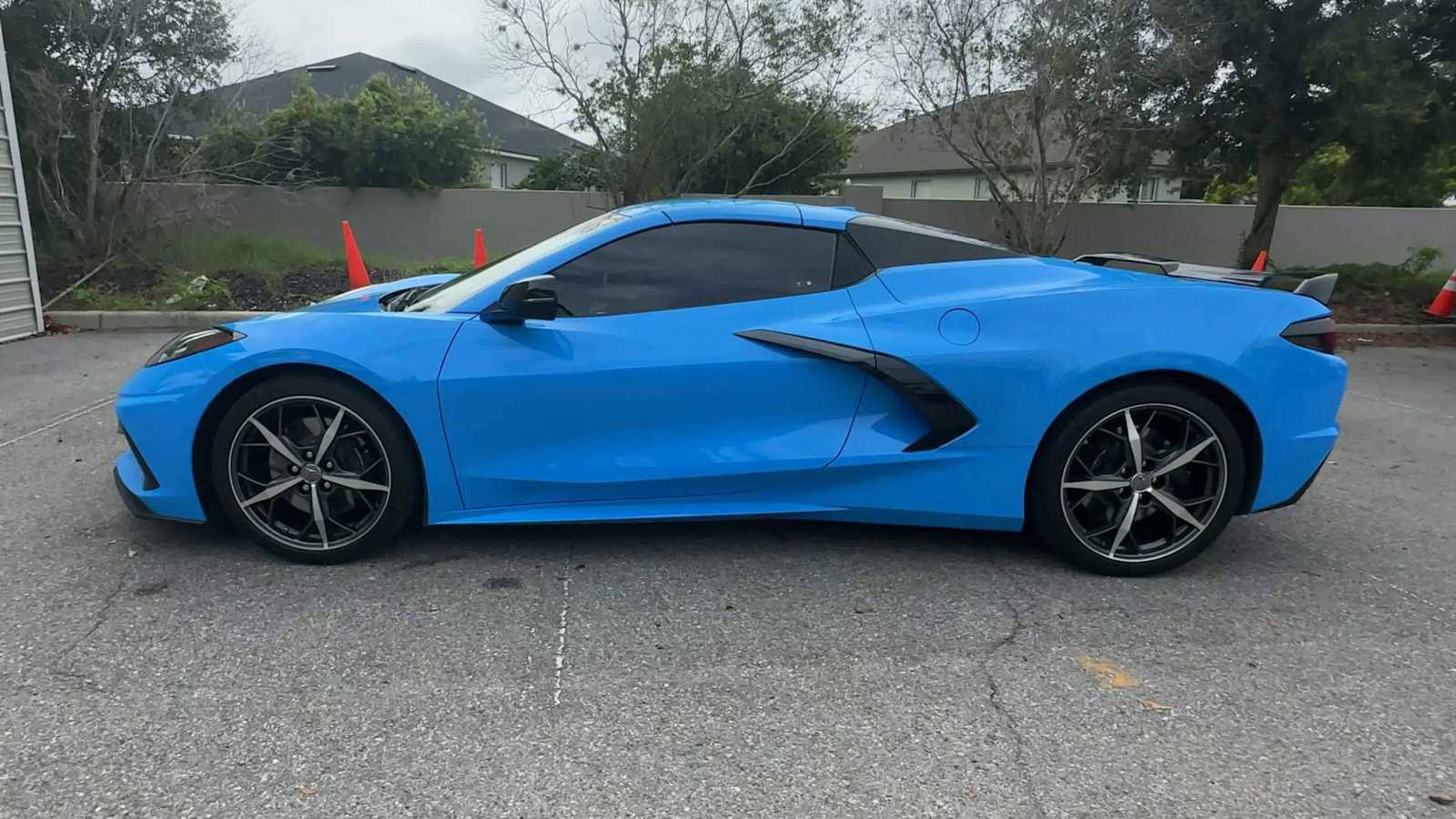 Used 2023 Chevrolet Corvette Stingray Premium Conv w/ Z51 Performance Package RWD image 5