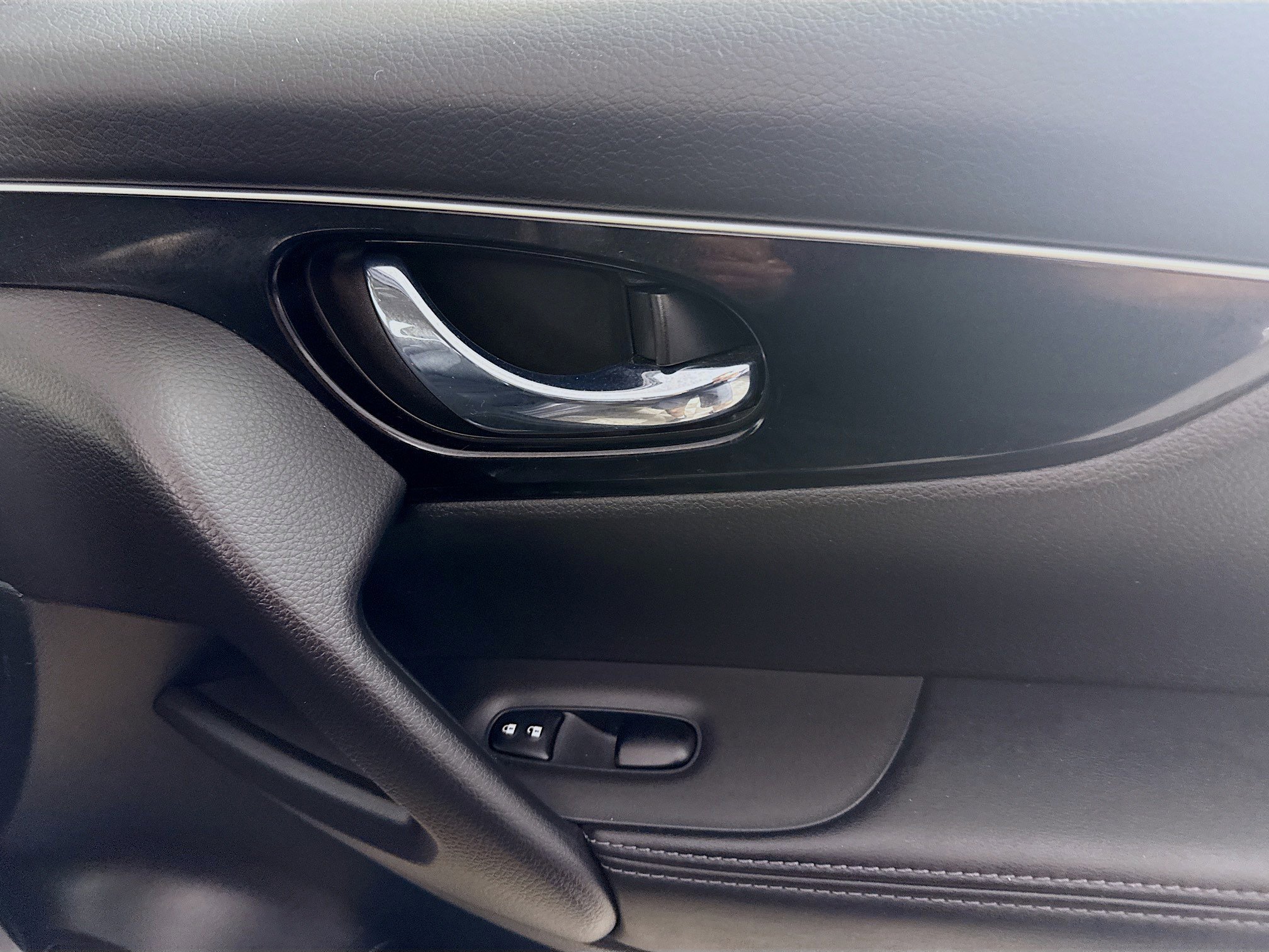 Used 2019 Nissan Rogue Sport SL w/ Premium Package image 31