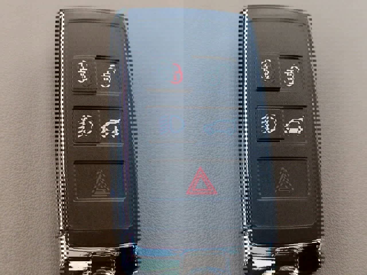 New 2026 Land Rover Defender 110 X-Dynamic SE image 38