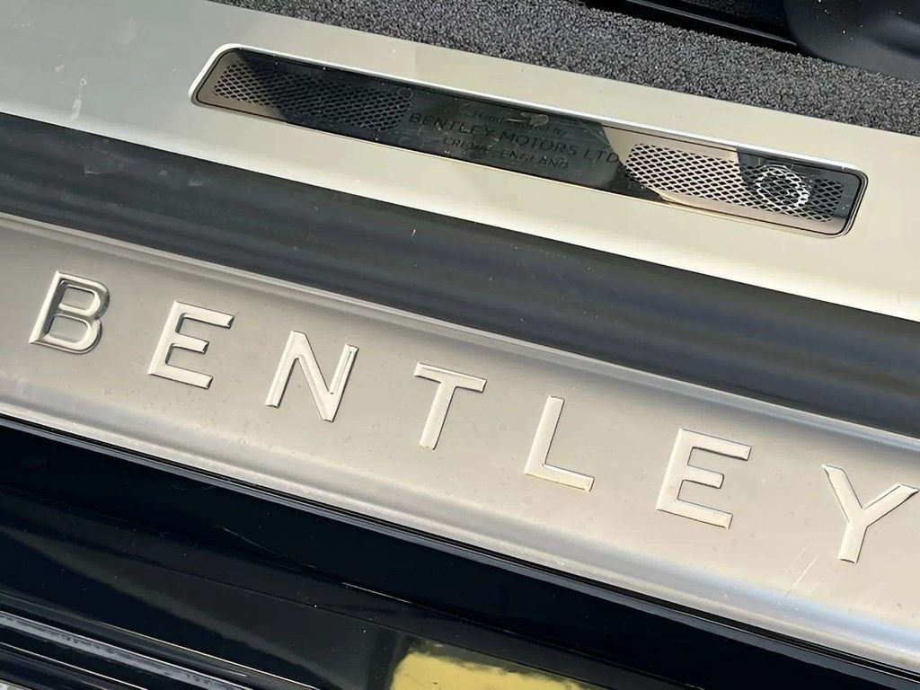 Used 2022 Bentley Continental GT AWD/4WD image 31