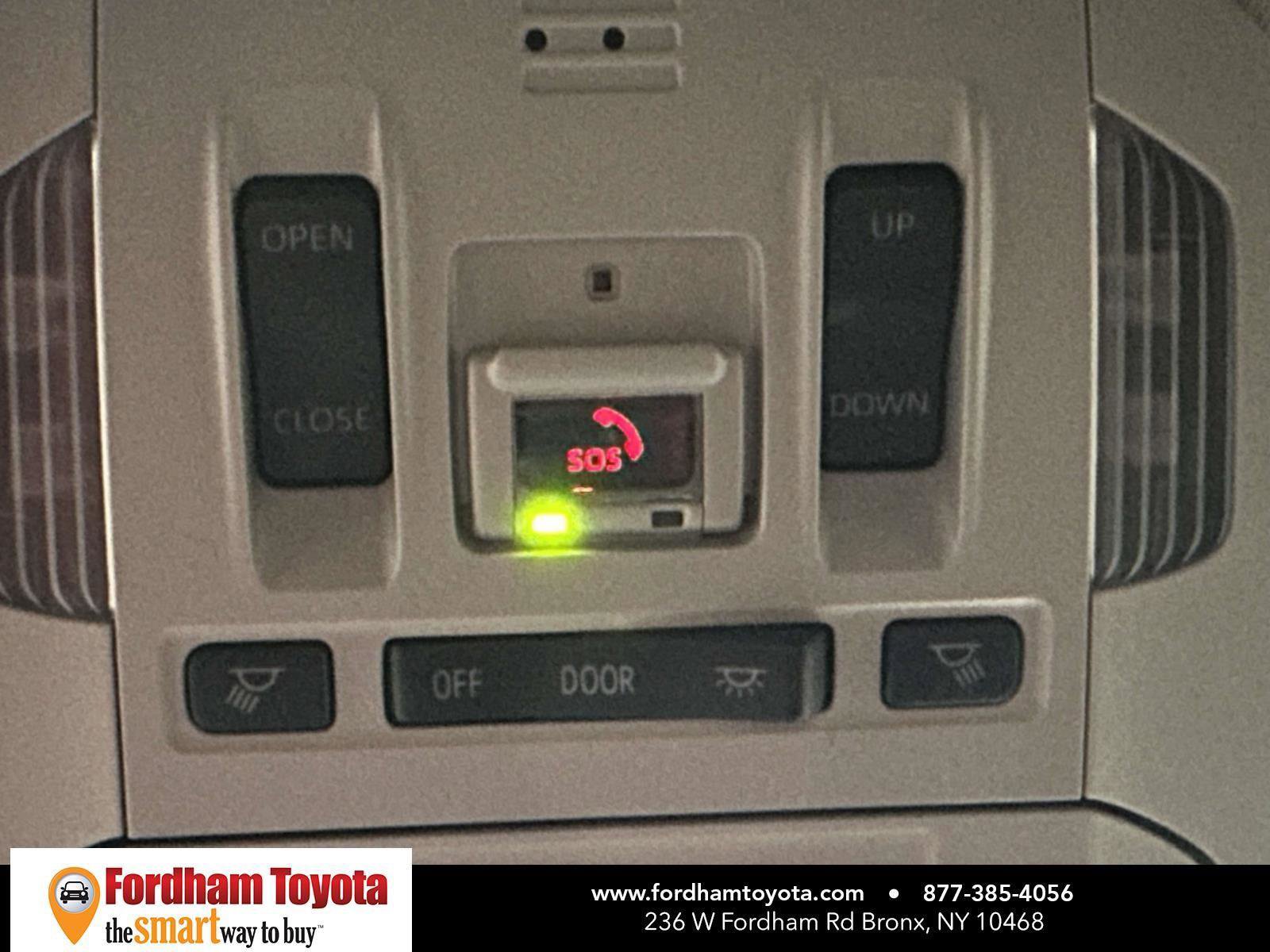 Used 2022 Toyota Highlander XLE AWD/4WD image 39