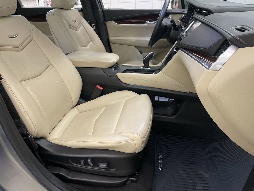 Used 2019 Cadillac XT5 Luxury FWD image 23