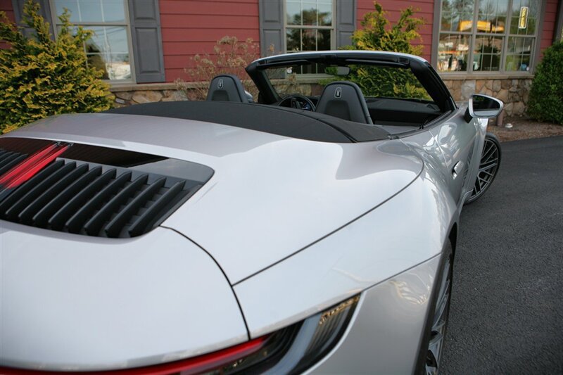 Used 2024 Porsche 911 Carrera w/ Premium Package RWD image 16