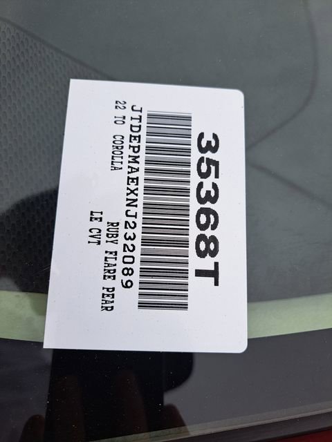 Used 2022 Toyota Corolla LE FWD image 2