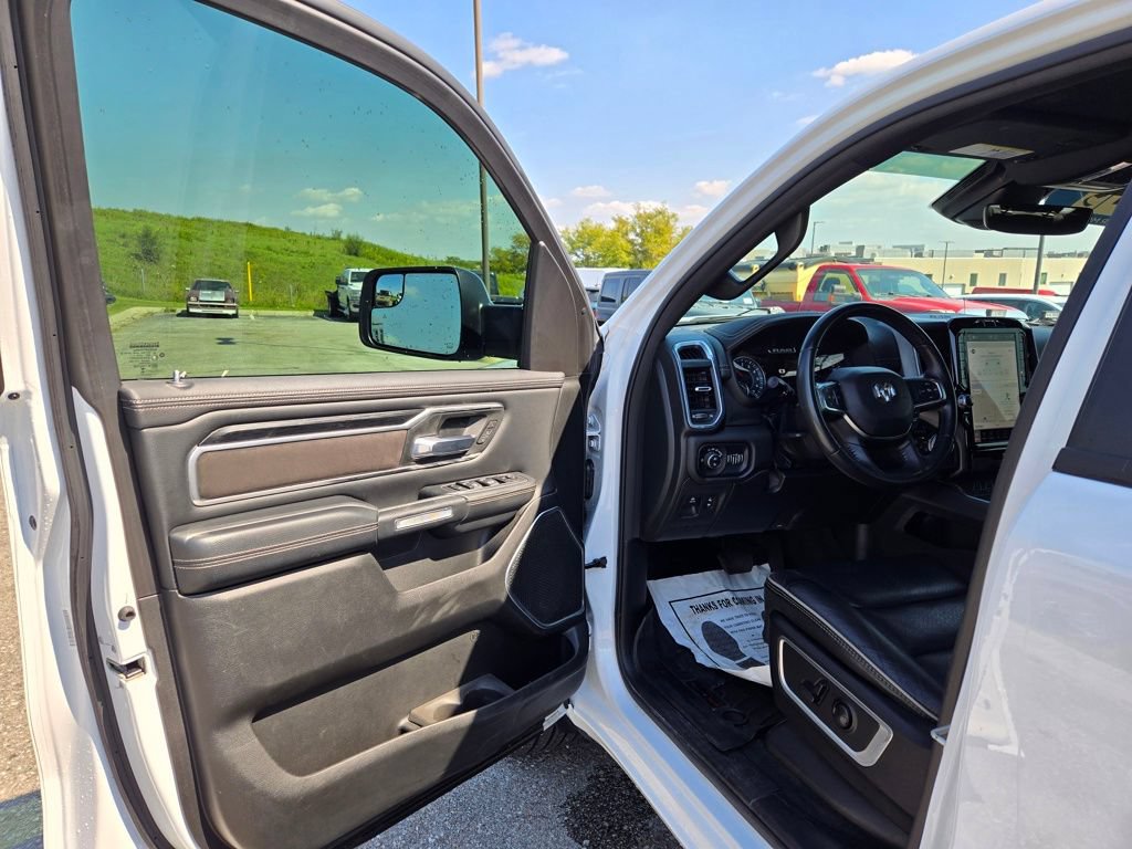 Used 2023 RAM 1500 Laramie AWD/4WD image 13
