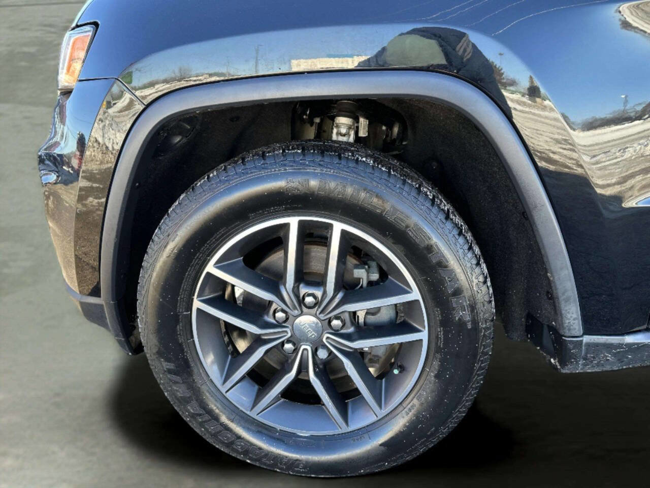 Used 2018 Jeep Grand Cherokee Laredo image 34