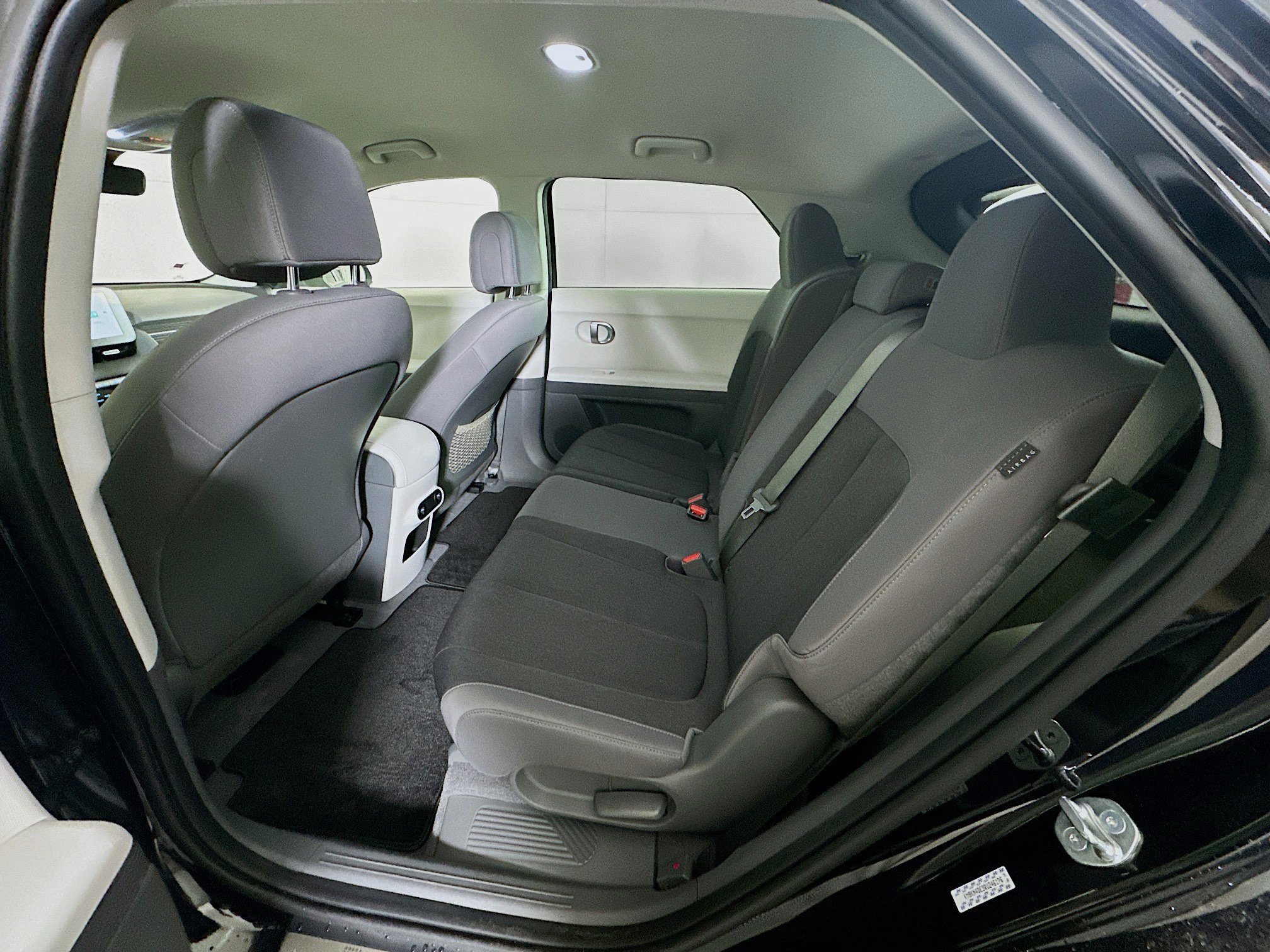 Used 2024 Hyundai Ioniq 5 SEL image 28