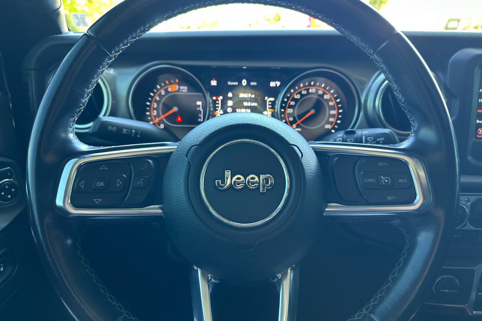 Used 2020 Jeep Wrangler Unlimited Sahara AWD/4WD image 20