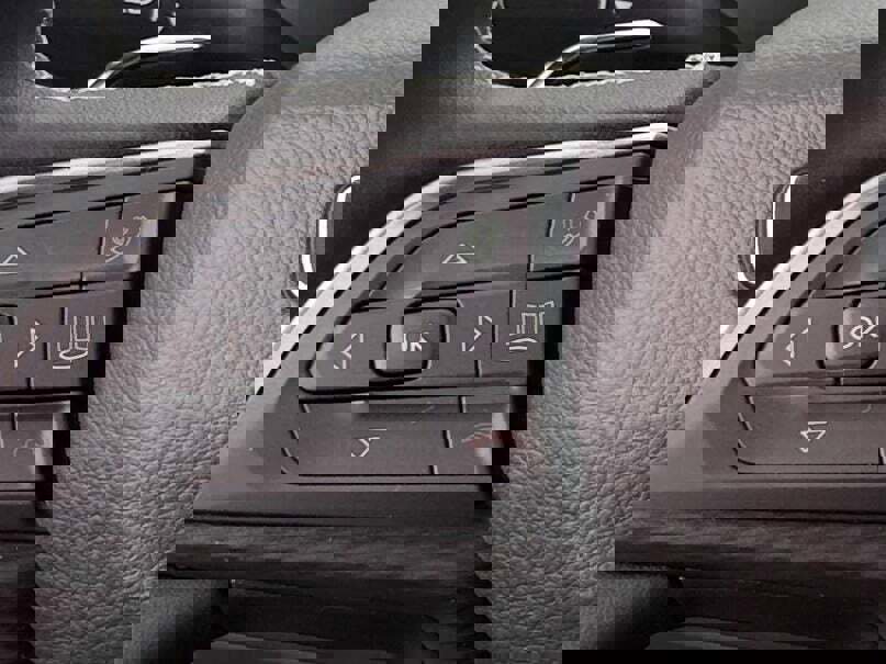 New 2025 Jeep Grand Cherokee Altitude image 37