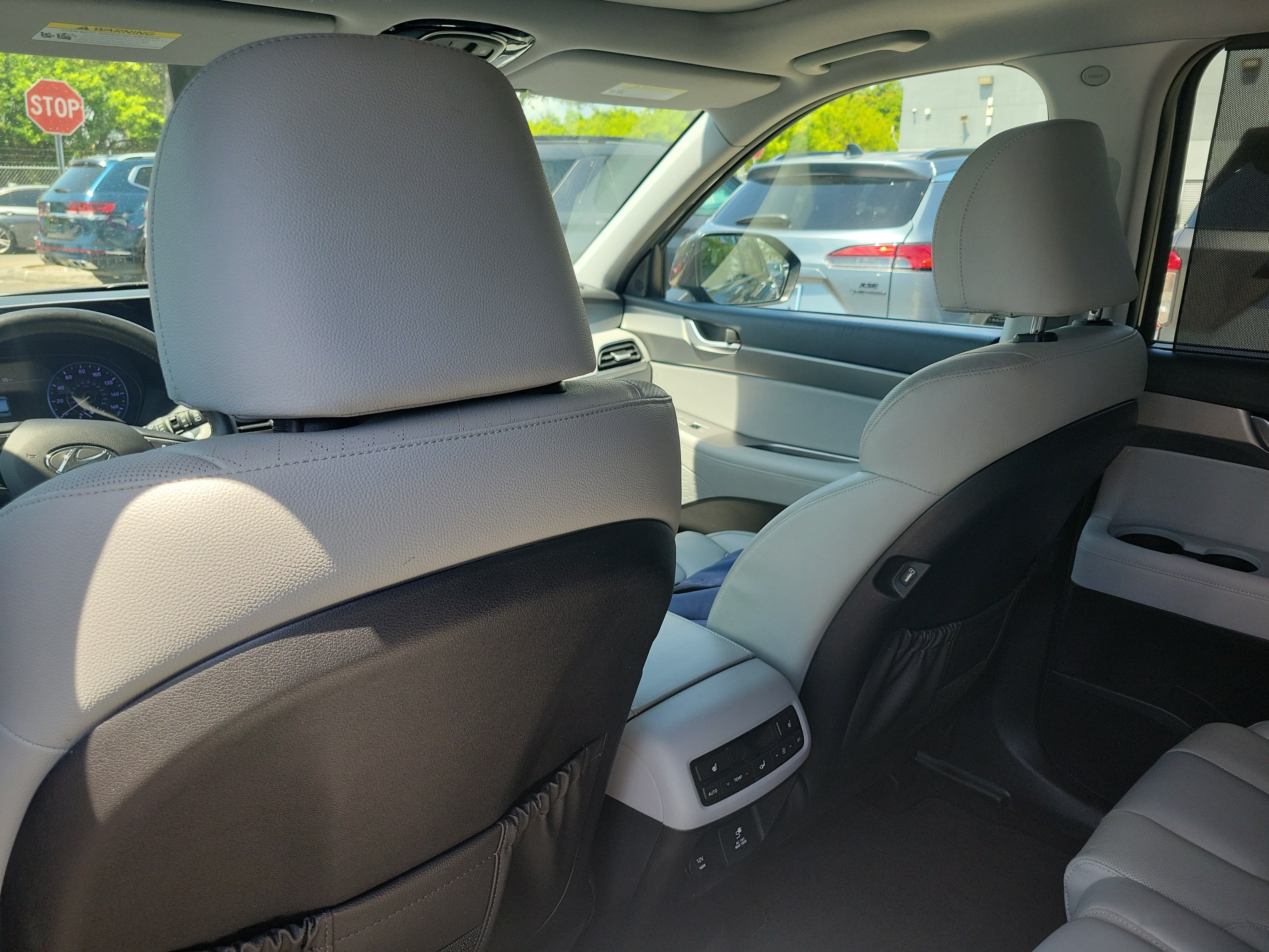 Used 2022 Hyundai Palisade SEL w/ 8P Bench Seat Package FWD image 14