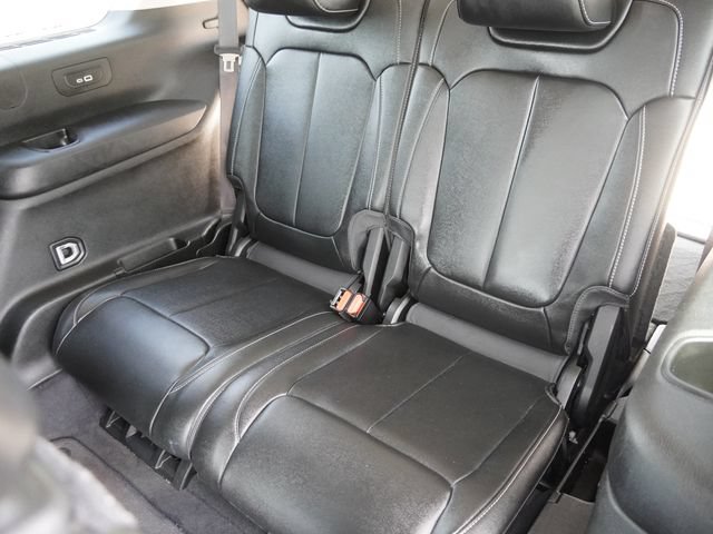 Used 2023 Jeep Grand Cherokee L Limited AWD/4WD image 14