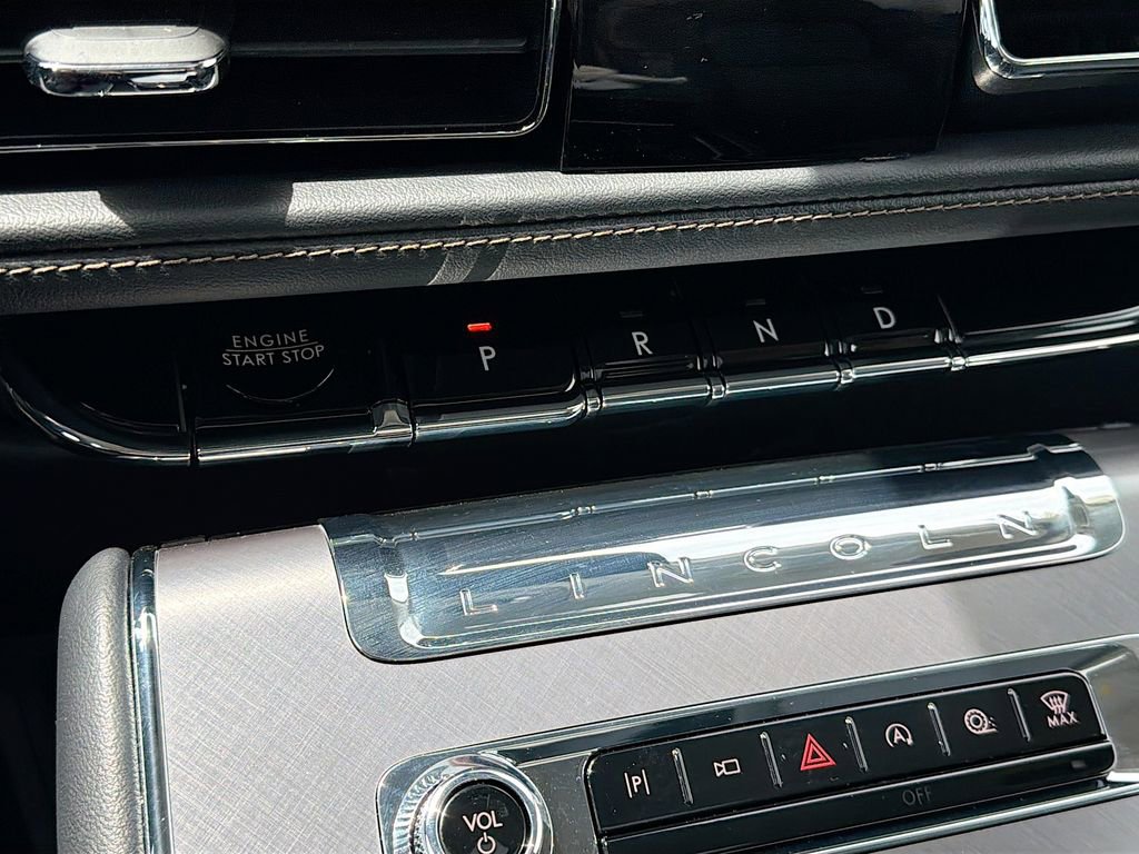 New 2026 Lincoln Aviator AWD image 19