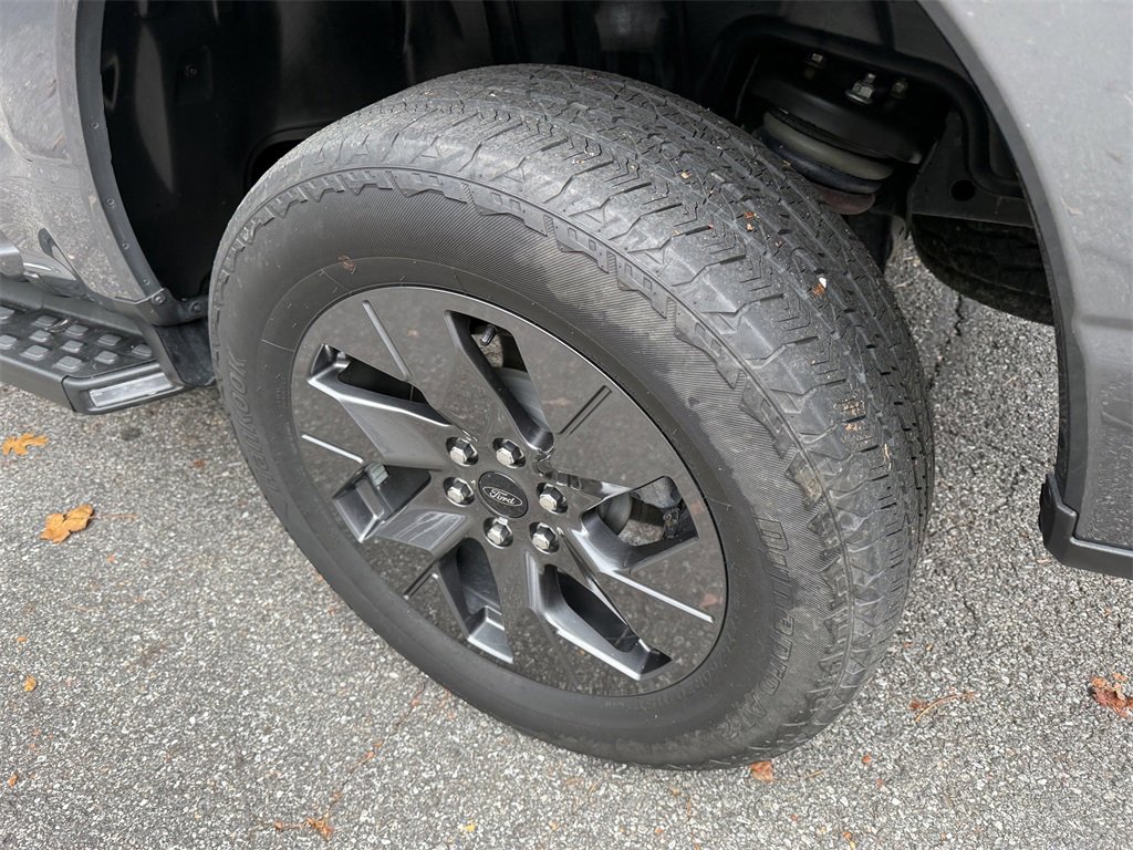 Used 2023 Ford F150 Lightning Lariat image 20