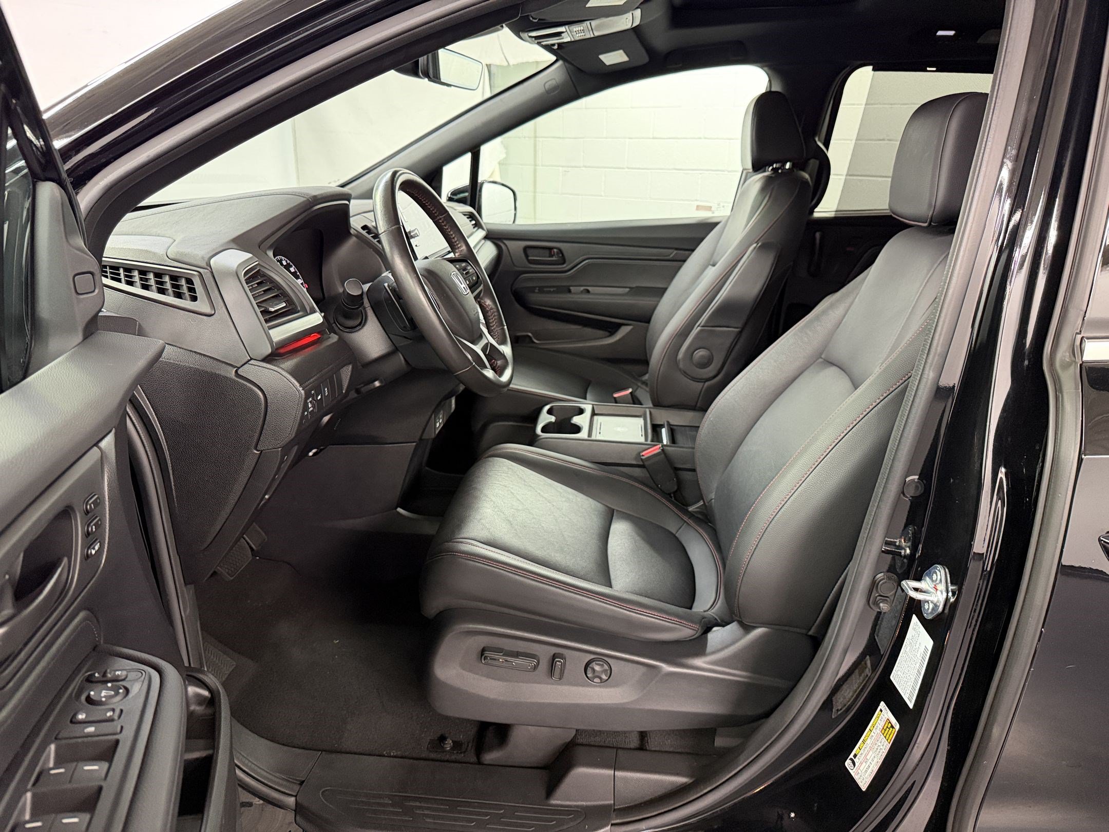 Certified 2025 Honda Odyssey Sport-L image 5