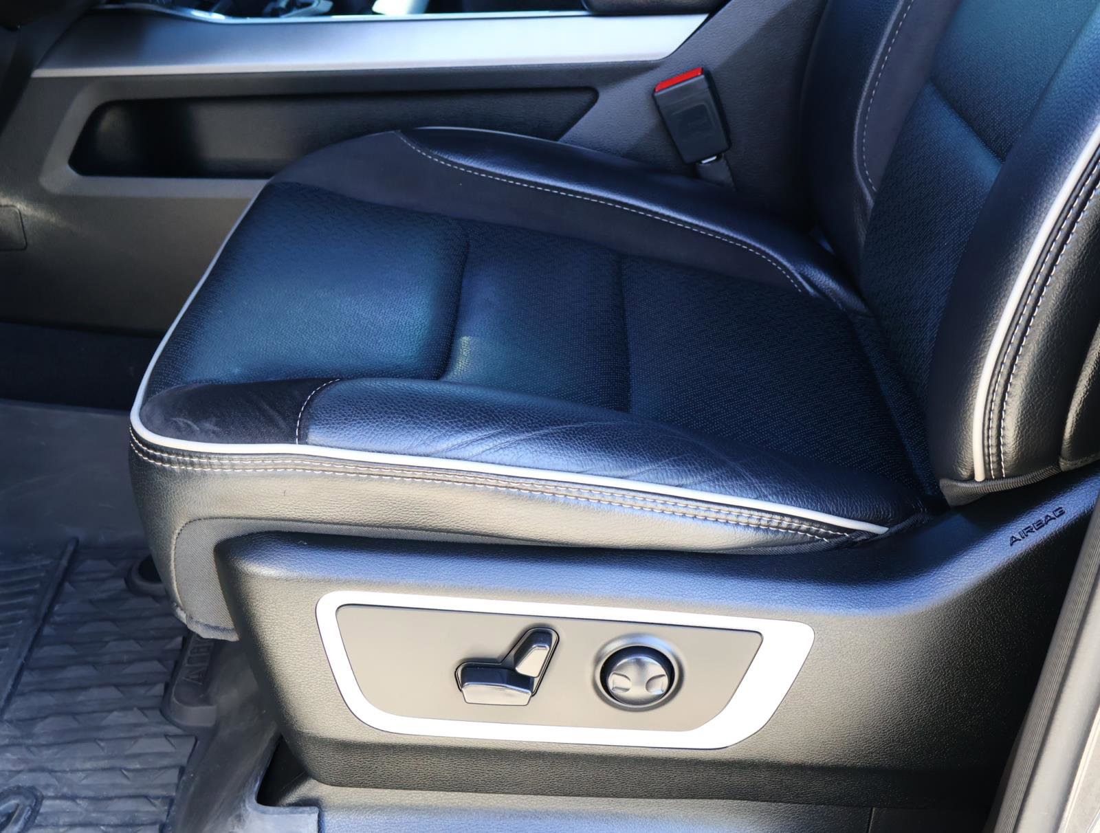 Used 2023 RAM 1500 Laramie image 16