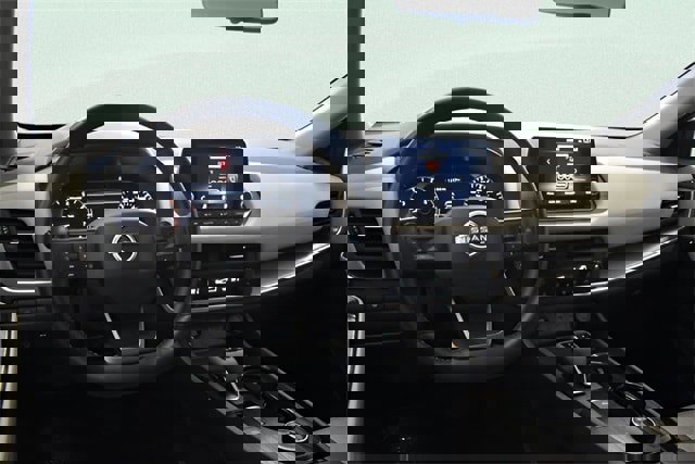 Used 2025 Nissan Rogue SV image 25