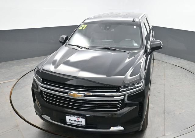 Used 2021 Chevrolet Suburban LT w/ Luxury Package image 32