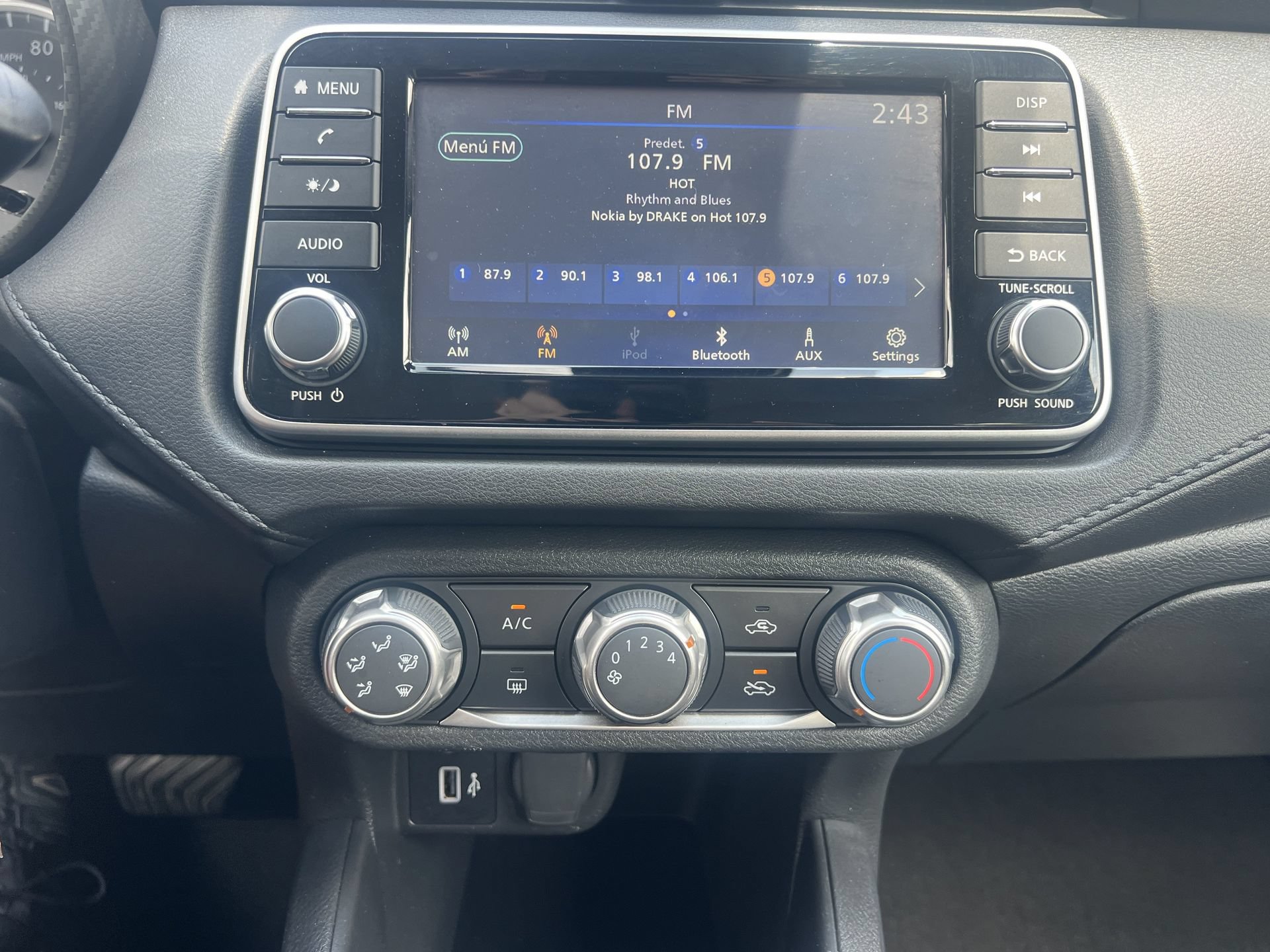 Used 2024 Nissan Versa S w/ Trunk Package FWD image 4