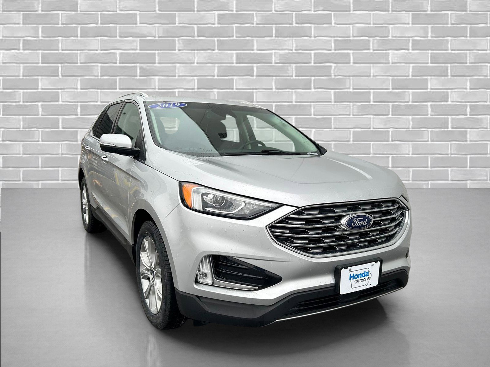 Used 2019 Ford Edge Titanium w/ Cold Weather Package image 6