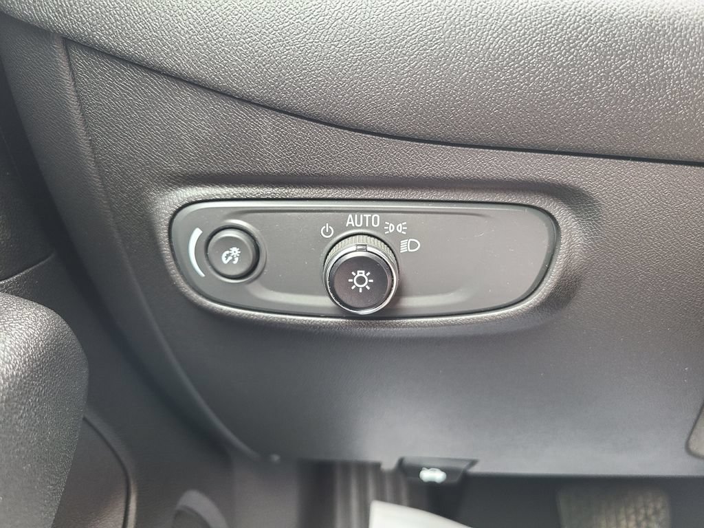 Used 2023 Chevrolet Equinox LT AWD/4WD image 29