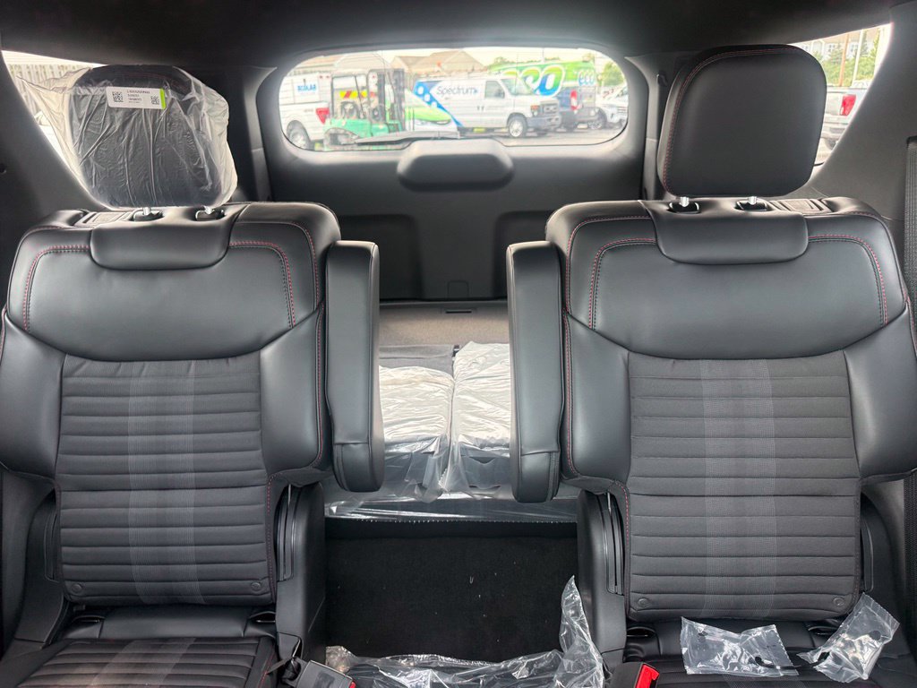 New 2026 Ford Explorer ST-Line w/ ST-Line Street Pack AWD/4WD image 30