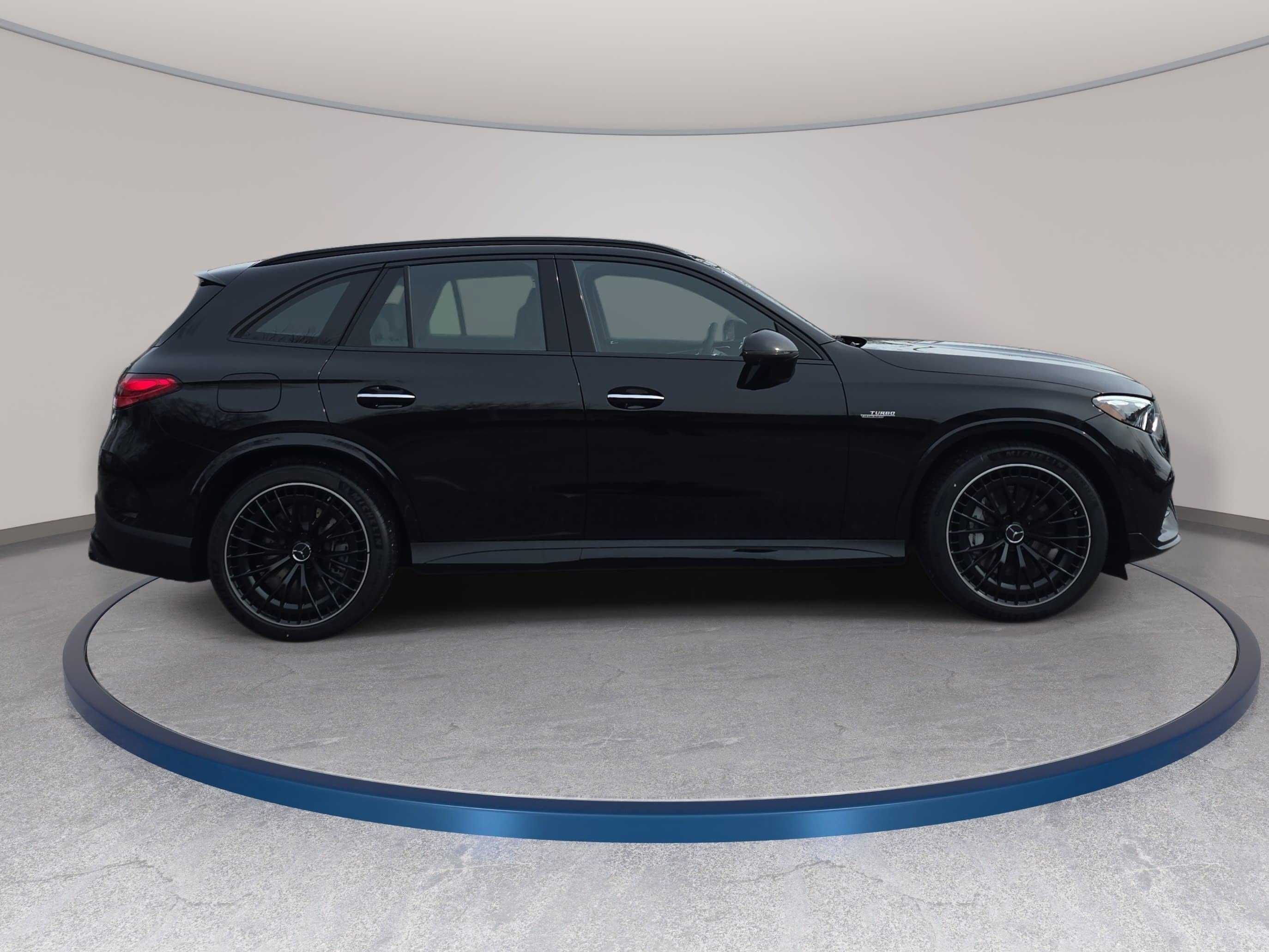 New 2026 Mercedes-Benz GLC 43 AMG 4MATIC image 4