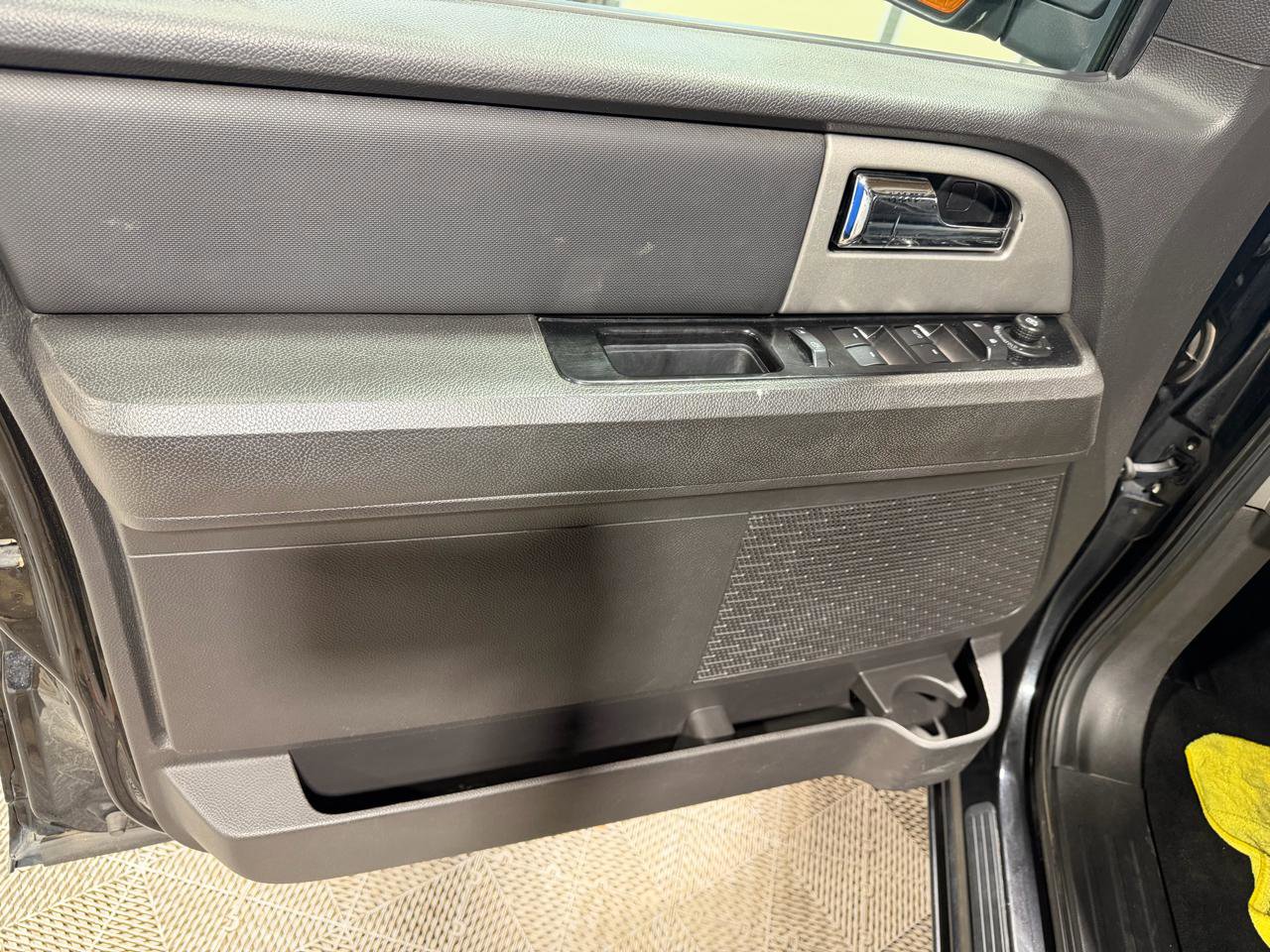 Used 2013 Ford Expedition EL Limited image 27