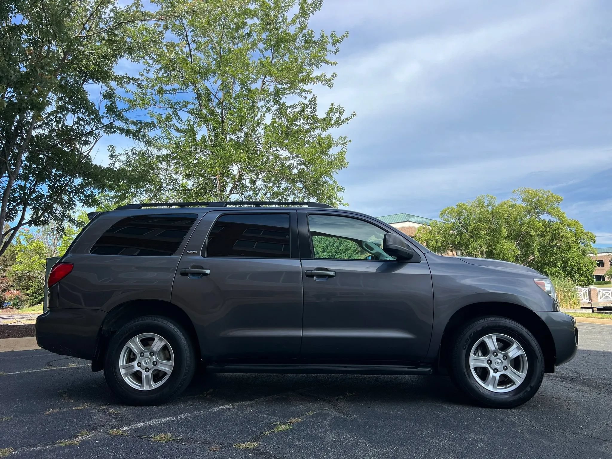 Used 2014 Toyota Sequoia SR5 RWD image 6