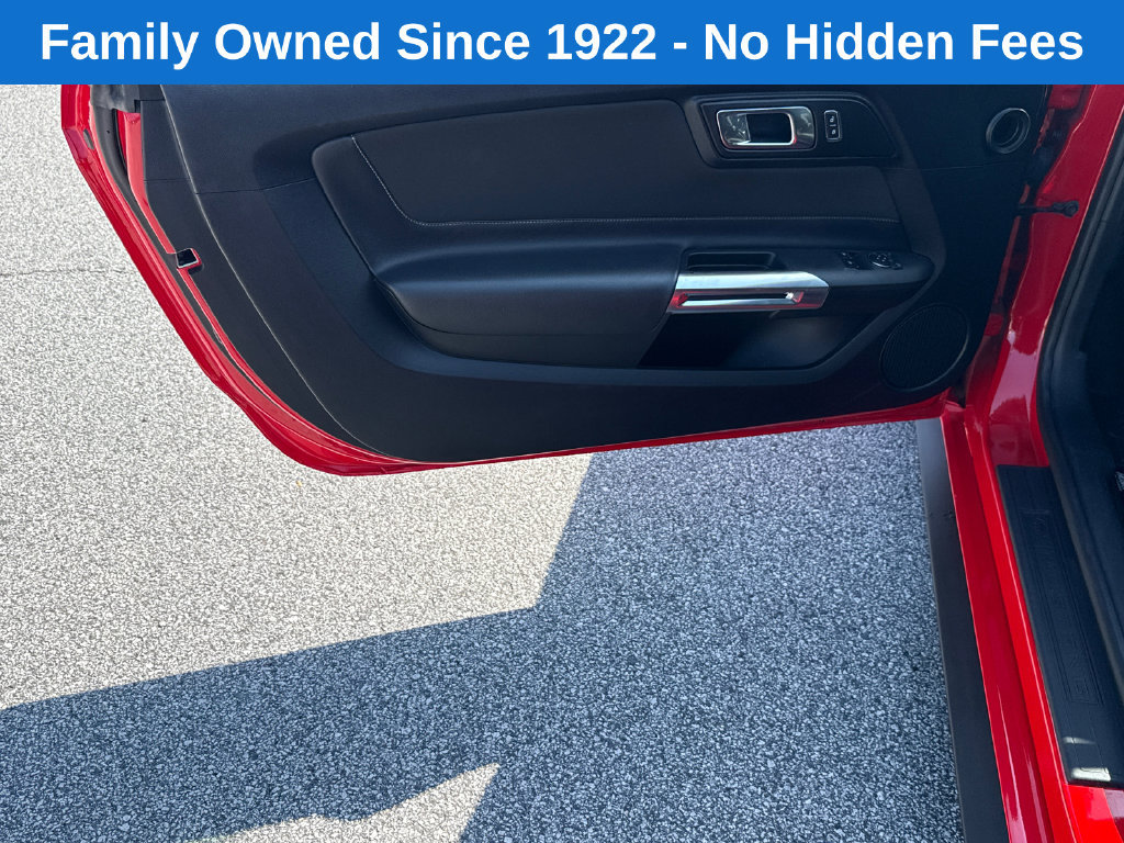 Used 2018 Ford Mustang GT RWD image 11