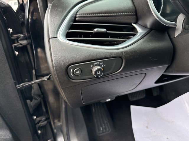 Used 2020 Chevrolet Malibu Premier image 31