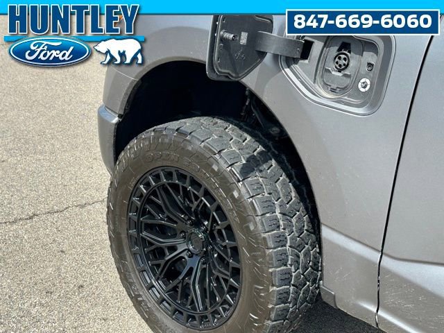 Used 2024 Ford F150 Lightning Platinum image 10