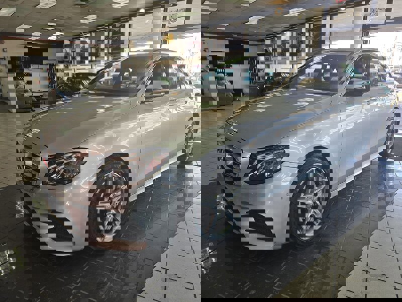 Used 2017 Mercedes-Benz E 300 image 2