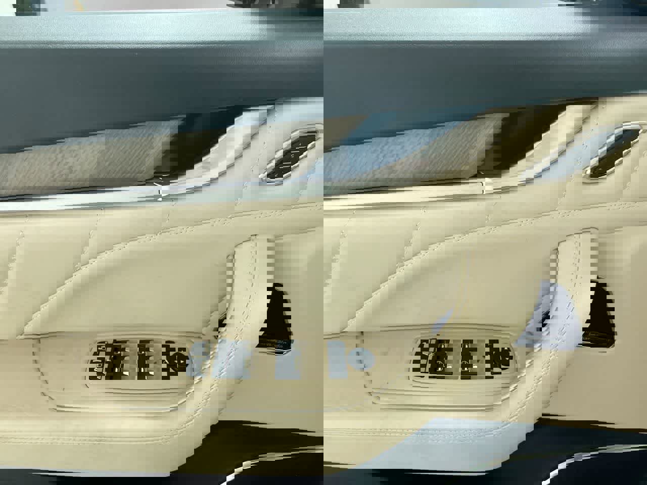 Used 2020 Maserati Levante GranLusso image 19