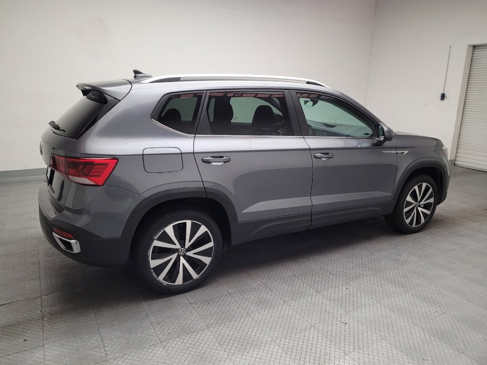Used 2023 Volkswagen Taos SE FWD image 10