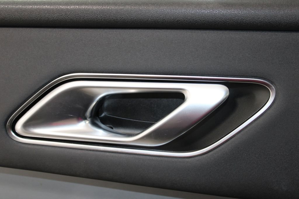 Used 2024 Land Rover Range Rover Velar S image 39