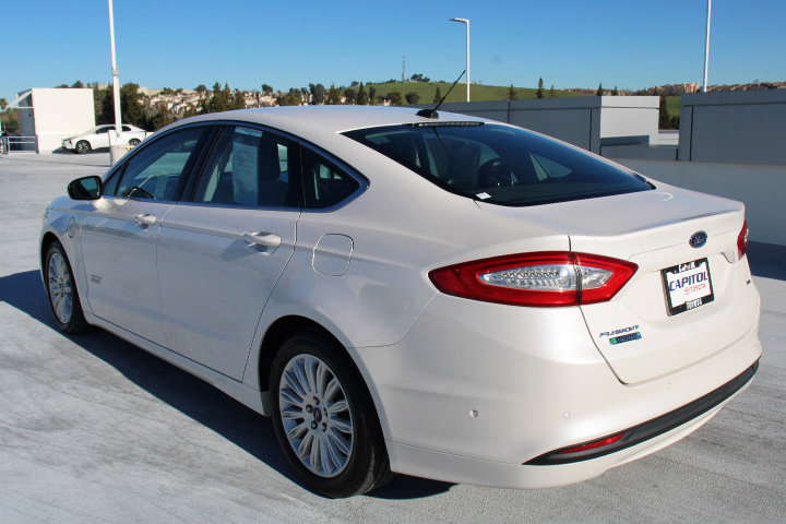 Used 2014 Ford Fusion Energi SE w/ Driver Assist Package image 5
