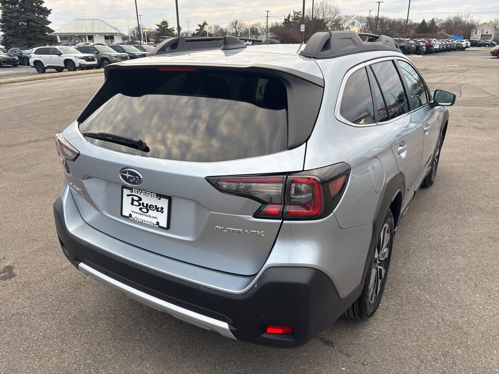 Used 2023 Subaru Outback Limited image 3