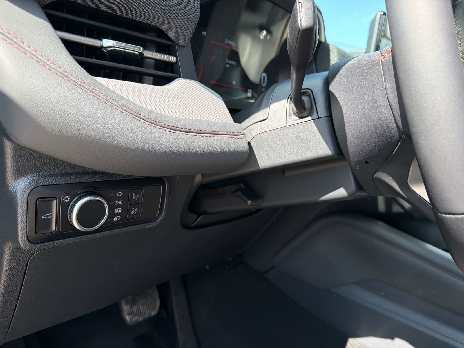 New 2026 Ford Explorer Active image 30