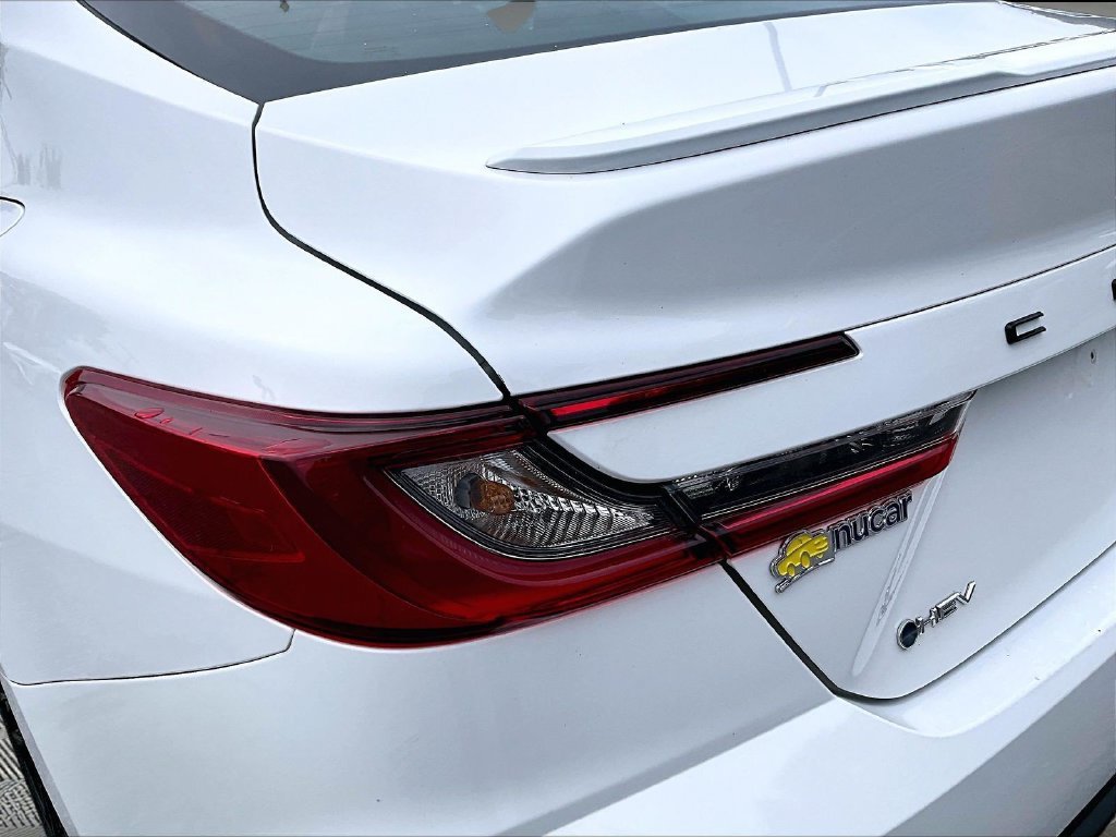 Used 2025 Toyota Camry SE FWD image 34
