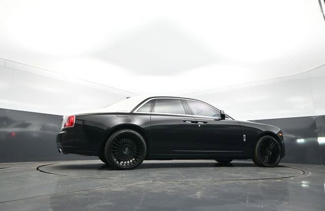 Used 2019 Rolls-Royce Ghost RWD image 29