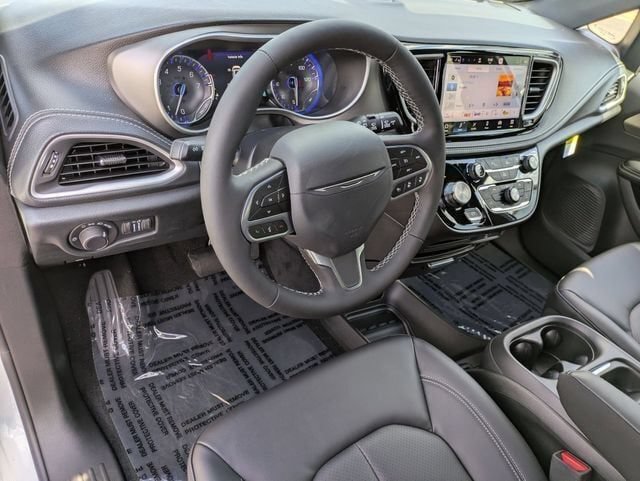 New 2027 Chrysler Pacifica Select FWD image 11