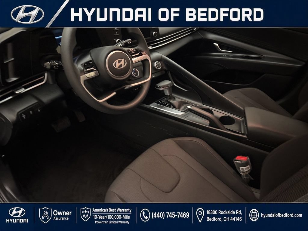 Used 2026 Hyundai Elantra SE w/ Cargo Package FWD image 15
