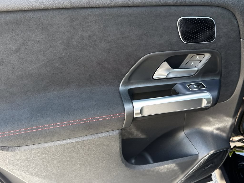 Certified 2025 Mercedes-Benz GLB 250 image 25