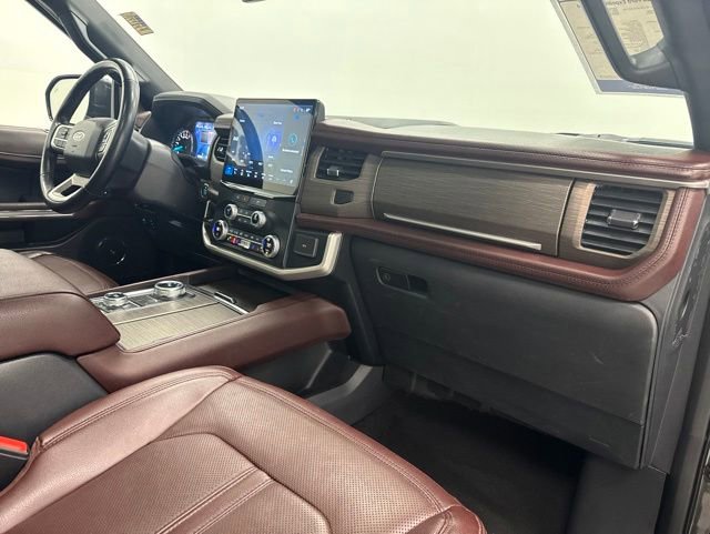 Used 2023 Ford Expedition Limited AWD/4WD image 34