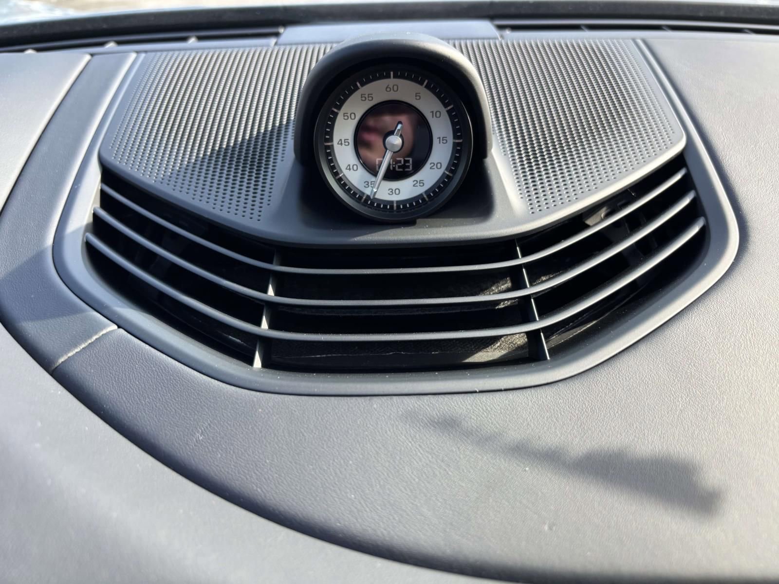 New 2026 Porsche Taycan GTS image 37