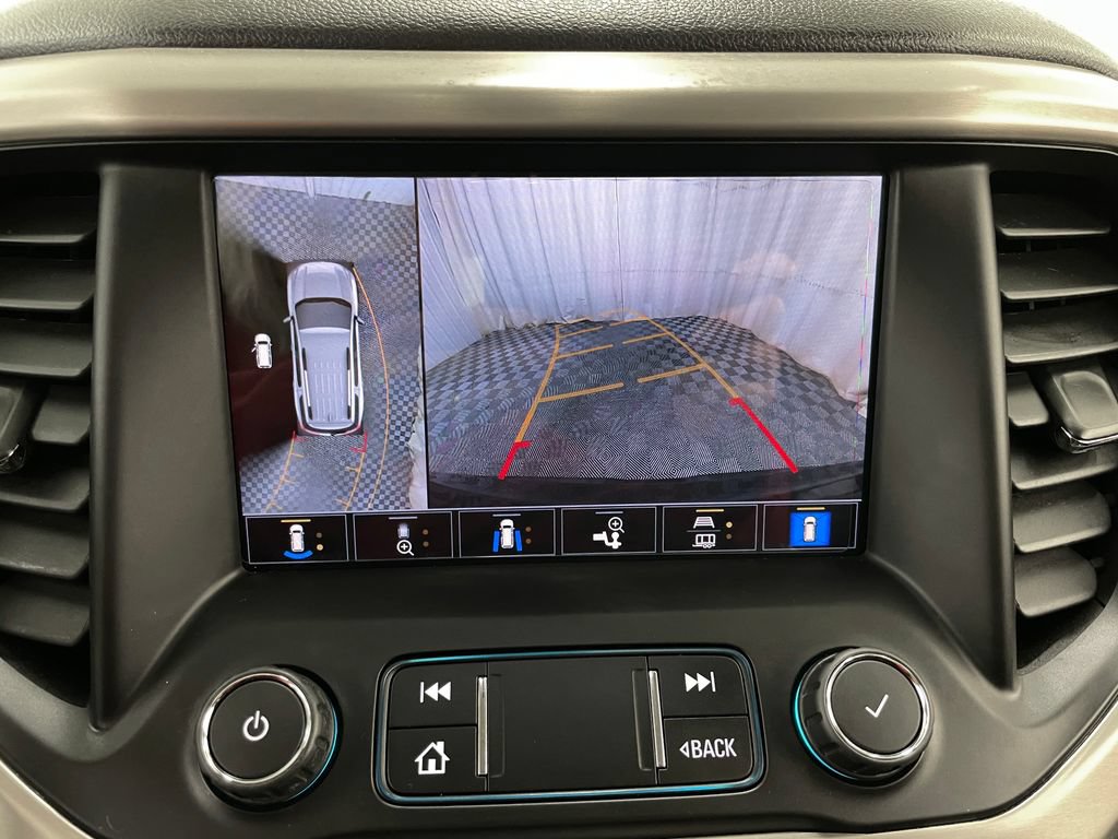 Certified 2022 GMC Acadia Denali w/ Denali Ultimate Package AWD/4WD image 4
