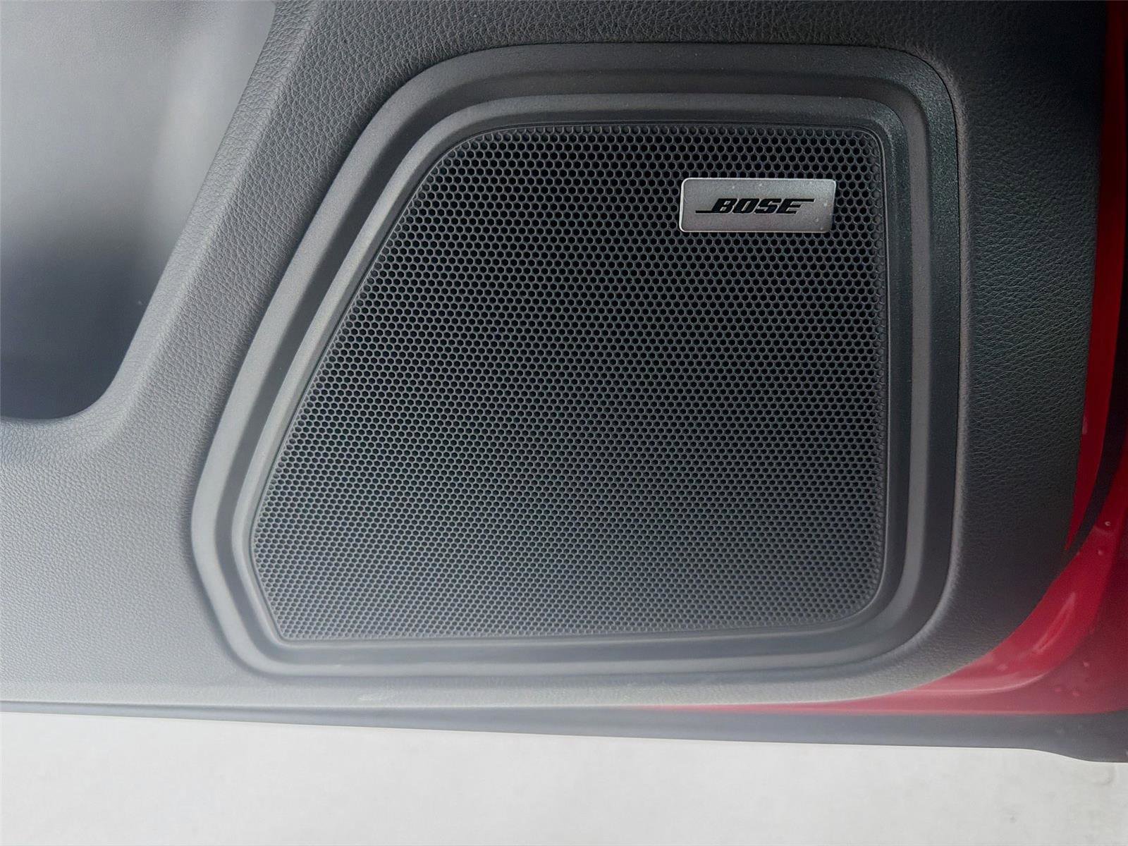 Certified 2023 Porsche Macan S AWD/4WD image 9