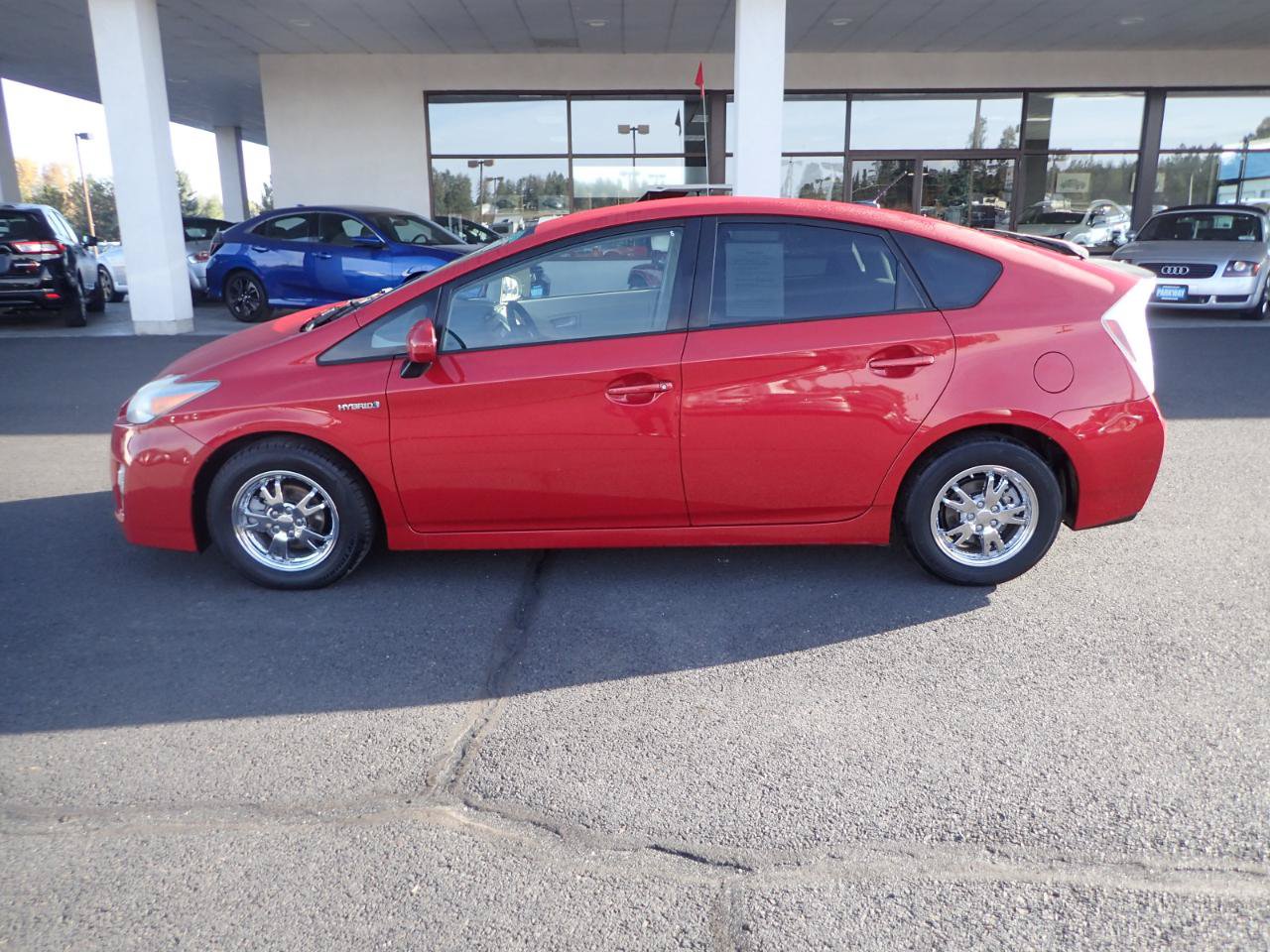 Used 2011 Toyota Prius Three w/ Appearance Pkg FWD image 2