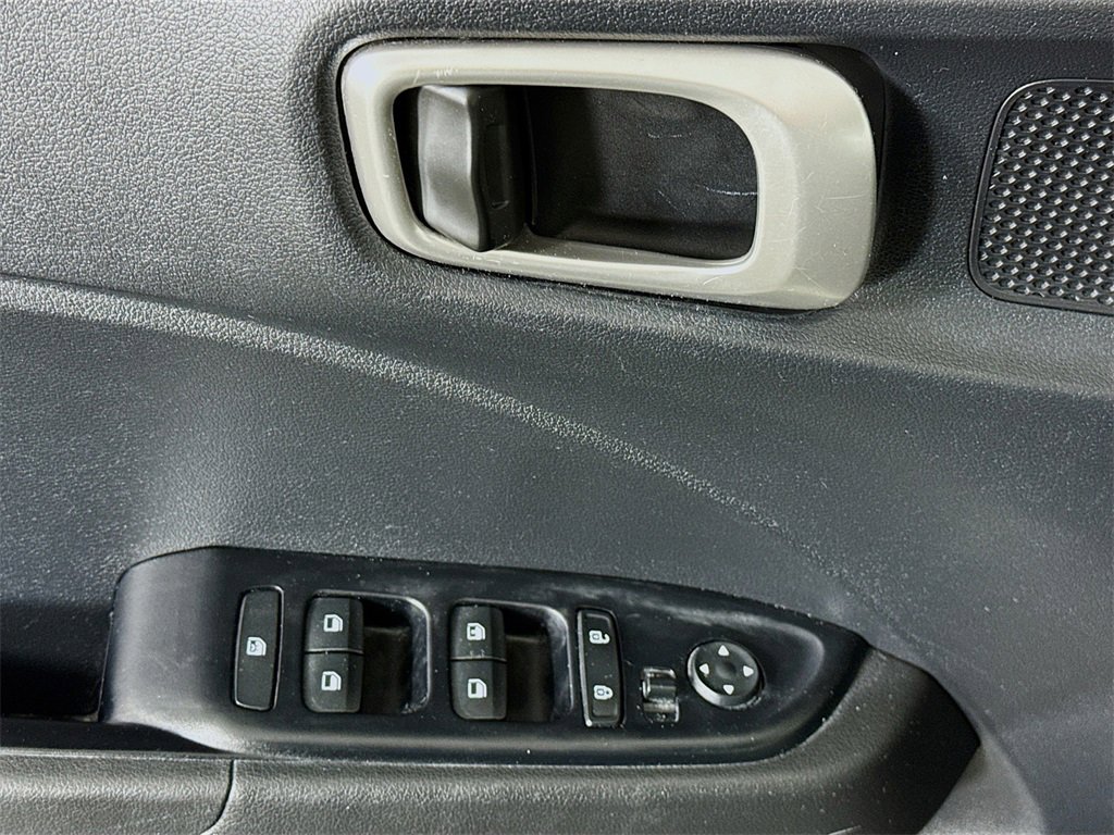 Used 2020 Hyundai Venue SE image 21